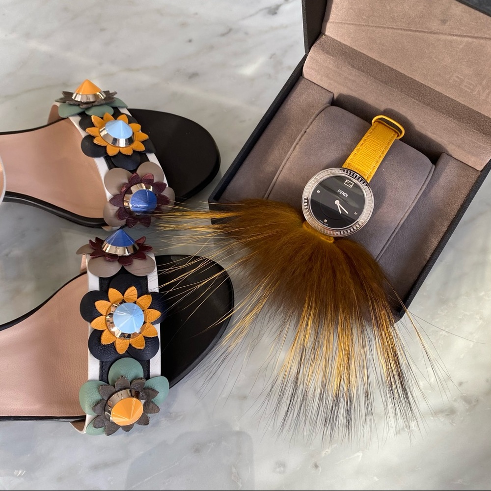 Gorgeous✨FENDI 🌼Flowerland 🌼Colorblock Leather Sandals